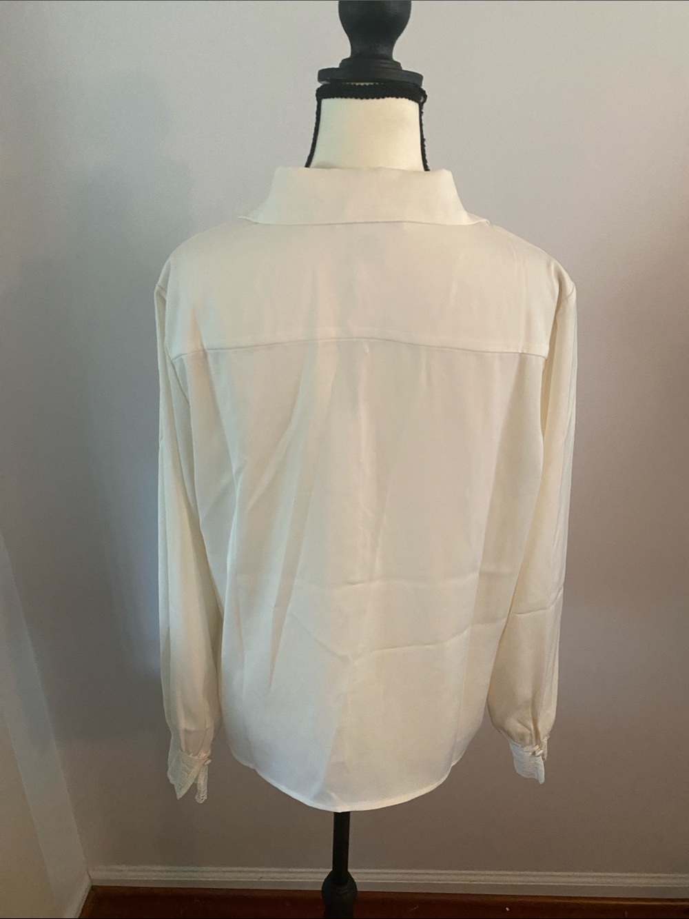 Rachel Zoe size large NWT cream blouse - Picture 5 of 9